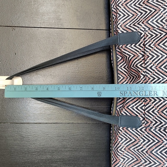 🧜‍♀️Spartina 449 Navy and Peach Chevron Travel Tote. Like New! - Picture 7 of 16